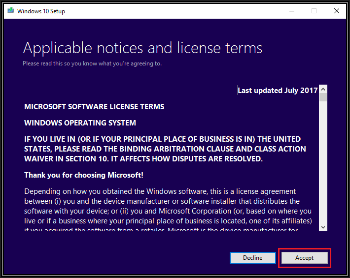 Screenshot of Windows 10 Setup Applicable notices and license terms with a Decline and Accept button
